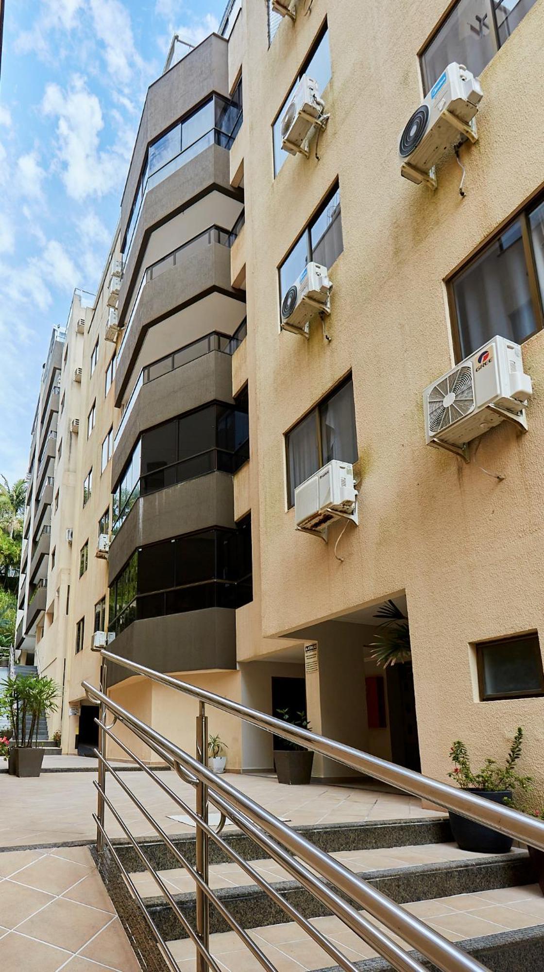 187 Apartamento 50M Da Praia. Bela Vista Ao Mar. Em Avenida Principal De Bombinhas. Dış mekan fotoğraf