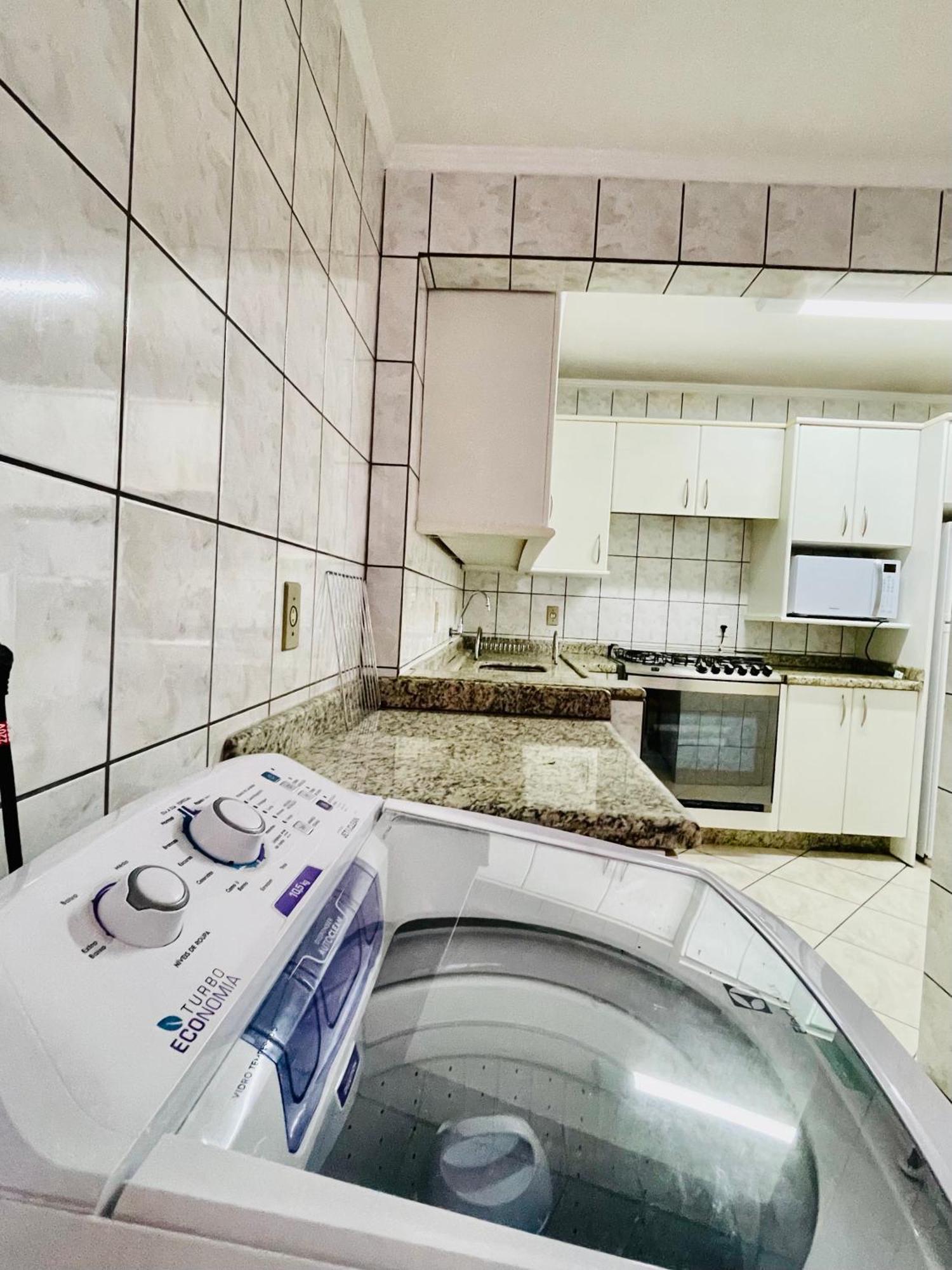 187 Apartamento 50M Da Praia. Bela Vista Ao Mar. Em Avenida Principal De Bombinhas. Dış mekan fotoğraf